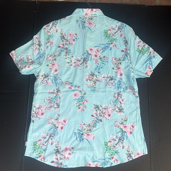 New GUESS Eco Rayon Wild Orchid Shirt SZ L - Picture 15 of 15